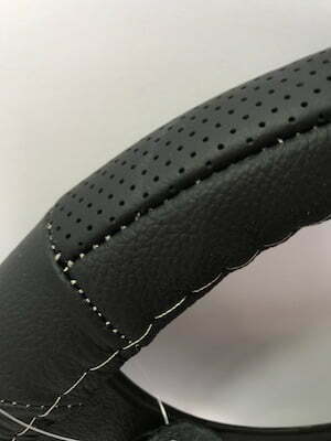 GENUINE LEATHER STEERING COVER BLACK/SILVER