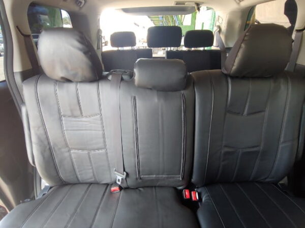 TOYOTA ESTIMA 8 SEATER MIDDLE SEAT LEATHER LOOK
