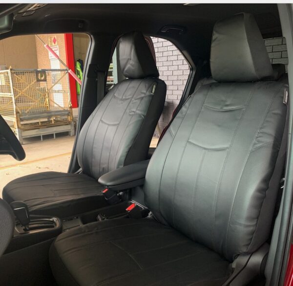 YARISS CROSS LEATHER LOOK seat covers