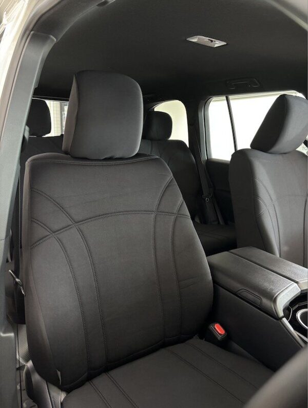 landcruiser 300 neoprene seat covers