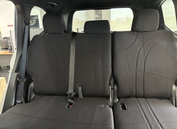 landcruiser 300 neoprene seat covers