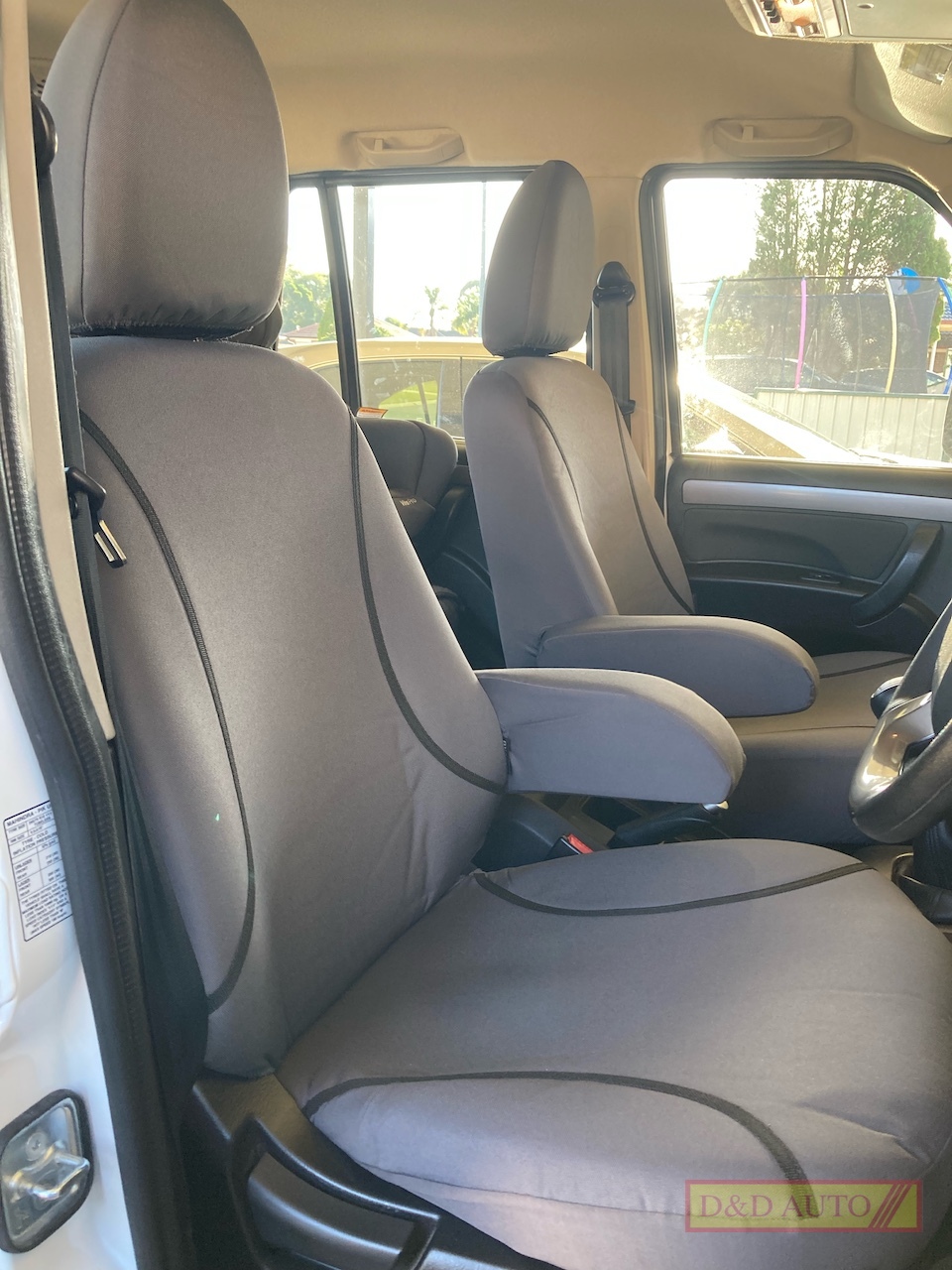 mahindra seat covers