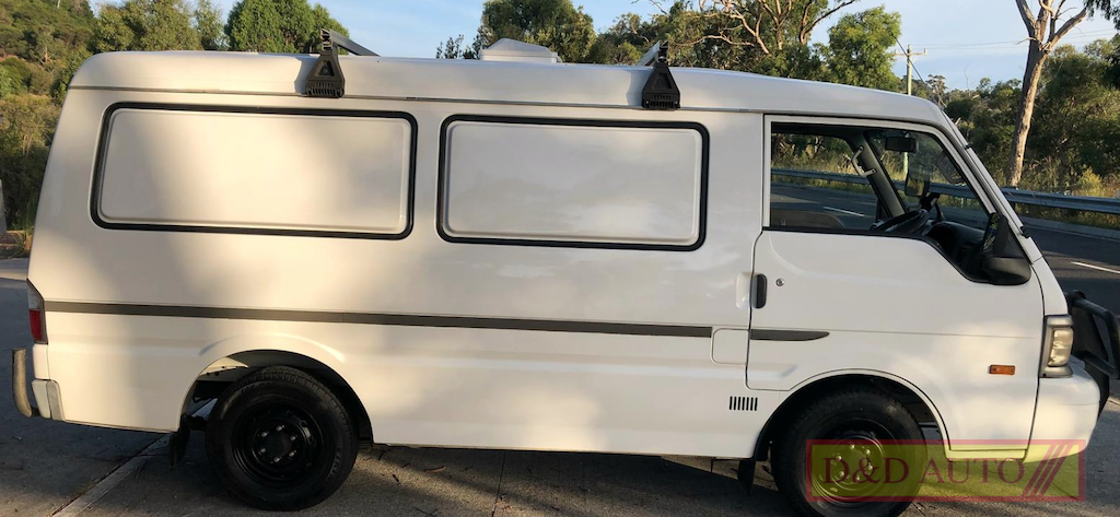 mazda van E2000