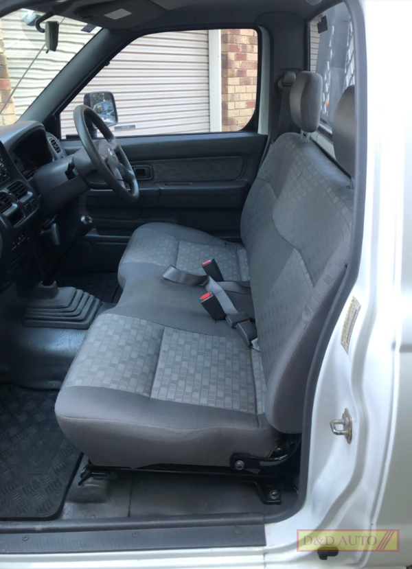 navara d22 seat covers